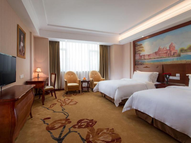 Vienna Hotel Puning South Huancheng Road High-Speed Train Station Extérieur photo