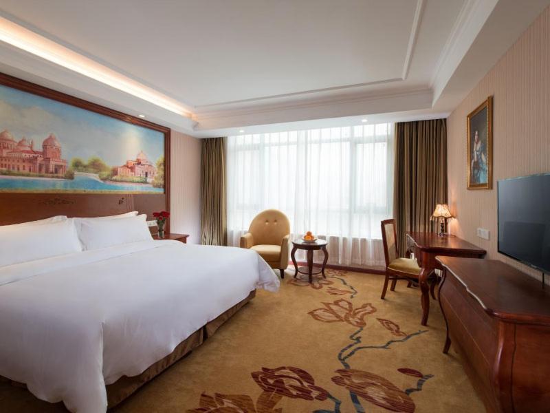 Vienna Hotel Puning South Huancheng Road High-Speed Train Station Extérieur photo